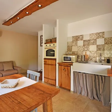 Bergeries De Charme Caselle Di Διαμέρισμα *